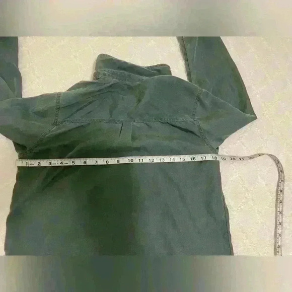 Women’s Old Navy shirt - Picture 9 of 9